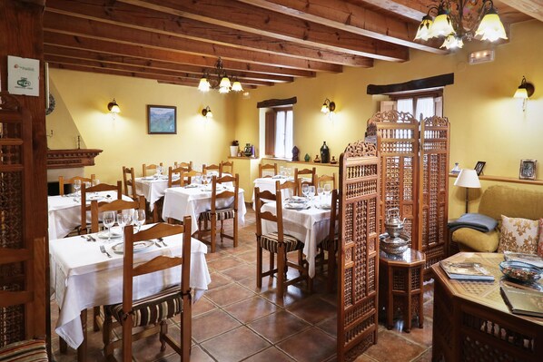Esmorzar diari continental (7 EUR per persona)