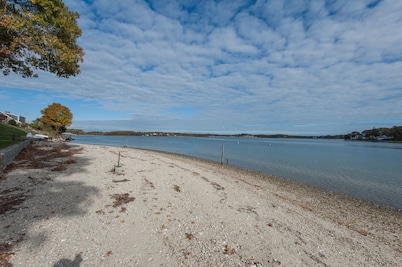Oceanfront Home Great For Families! Near Amenities, Canal, & More!