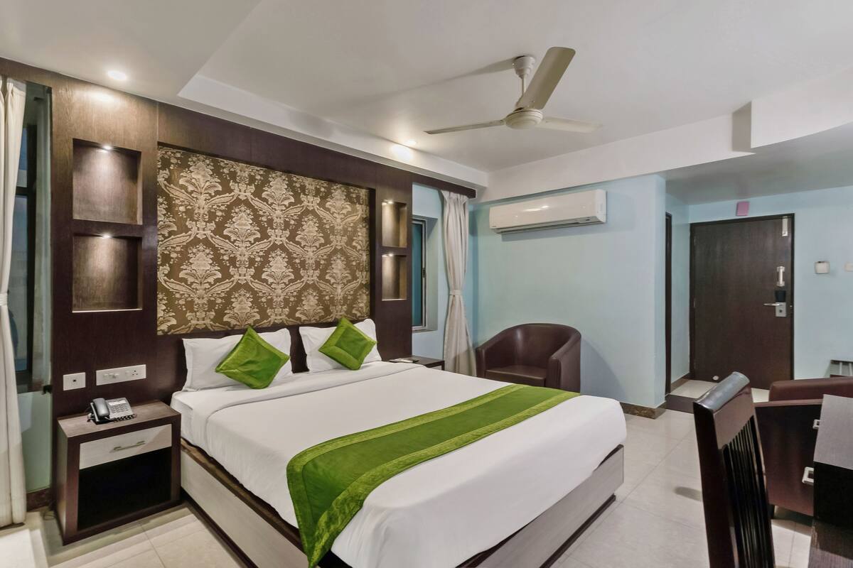 Iron/ironing board, rollaway beds, free WiFi, bed sheets
