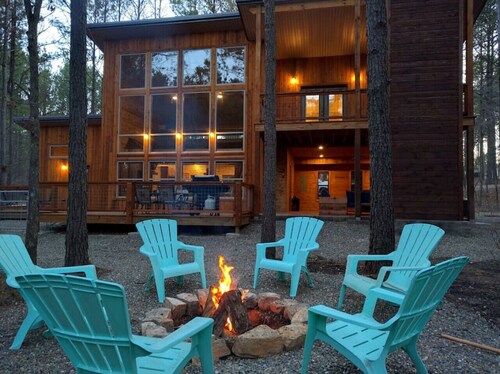 Driftwood Luxury Cabin