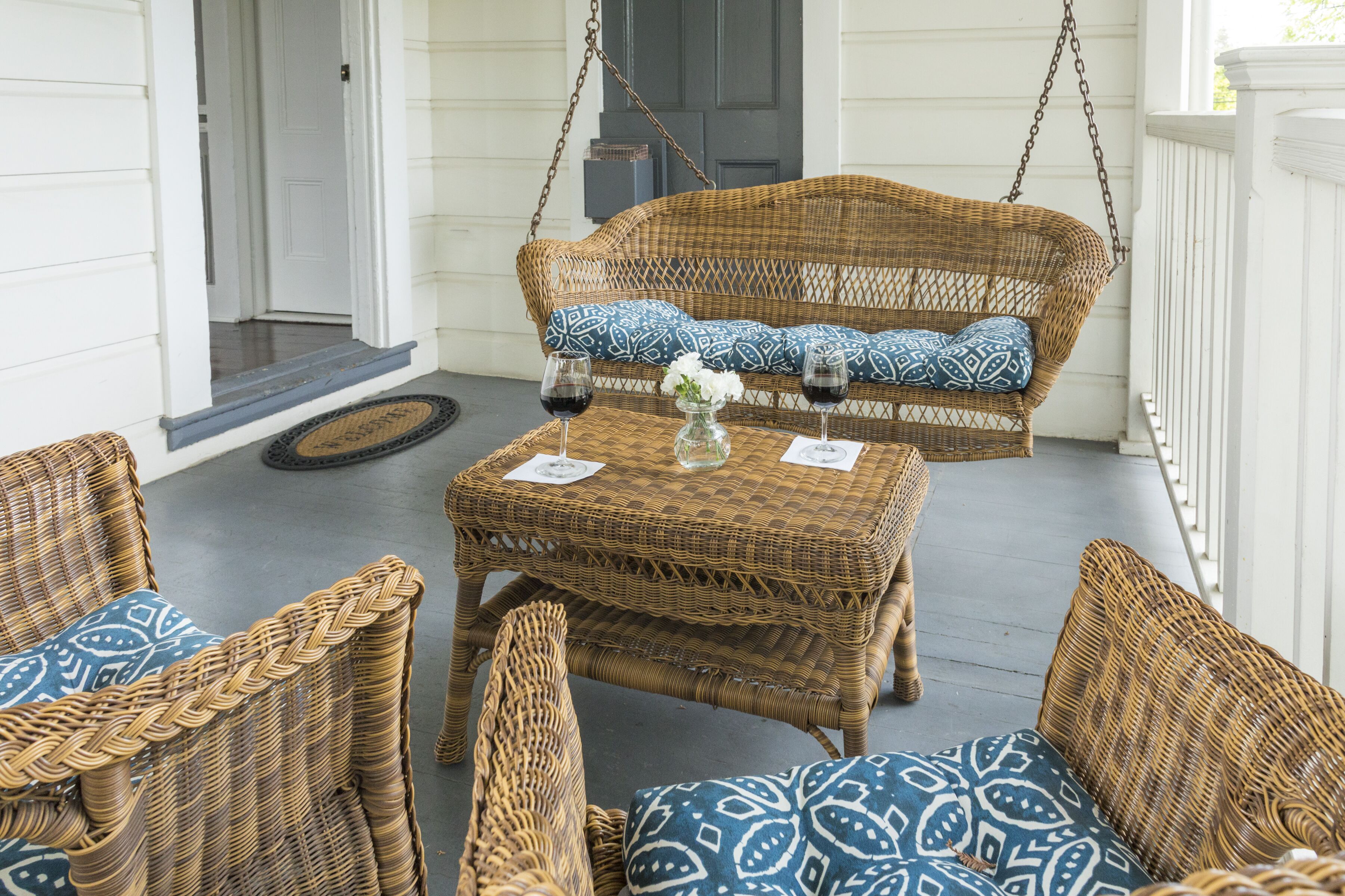 Gorgeous, Spacious Historic Home with Breakfast