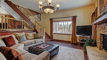 Casa, 4 habitaciones | Zona de estar