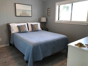 2 bedrooms, iron/ironing board, travel cot, WiFi