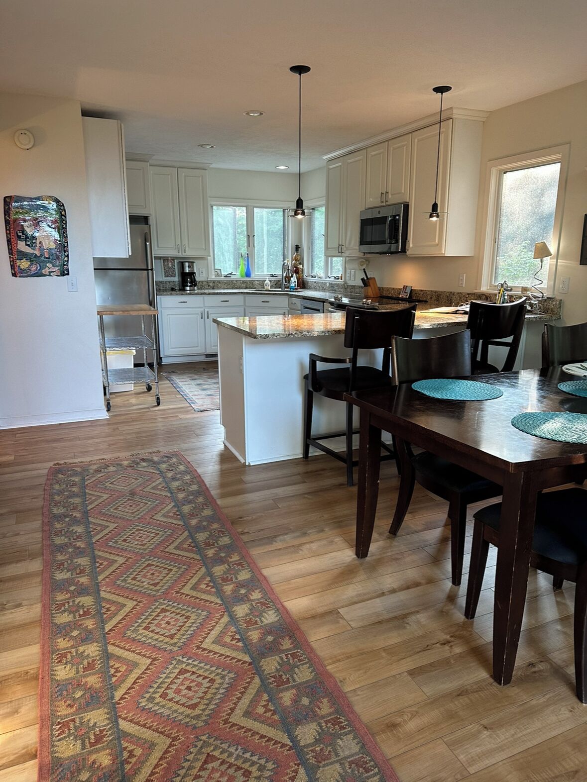 Quiet, Spacious, Serene Retreat Located in a Private Wooded Setting