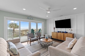 Smart TV, books - Sol Shine - Dog Friendly, Oceanfront House, Large Deck,Private Beach Access! (Carolina Beach)