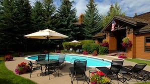 Outdoor pool - Ski in/Ski Out from This Mountainside Home! Tons of Updates (Beaver Creek)