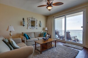 Smart TV, video games, DVD player, stereo - Summer availability! Discounted rates! Beachfront Condo (Panama City Beach)