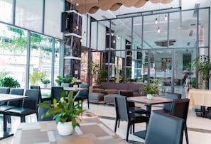 Coffee shop