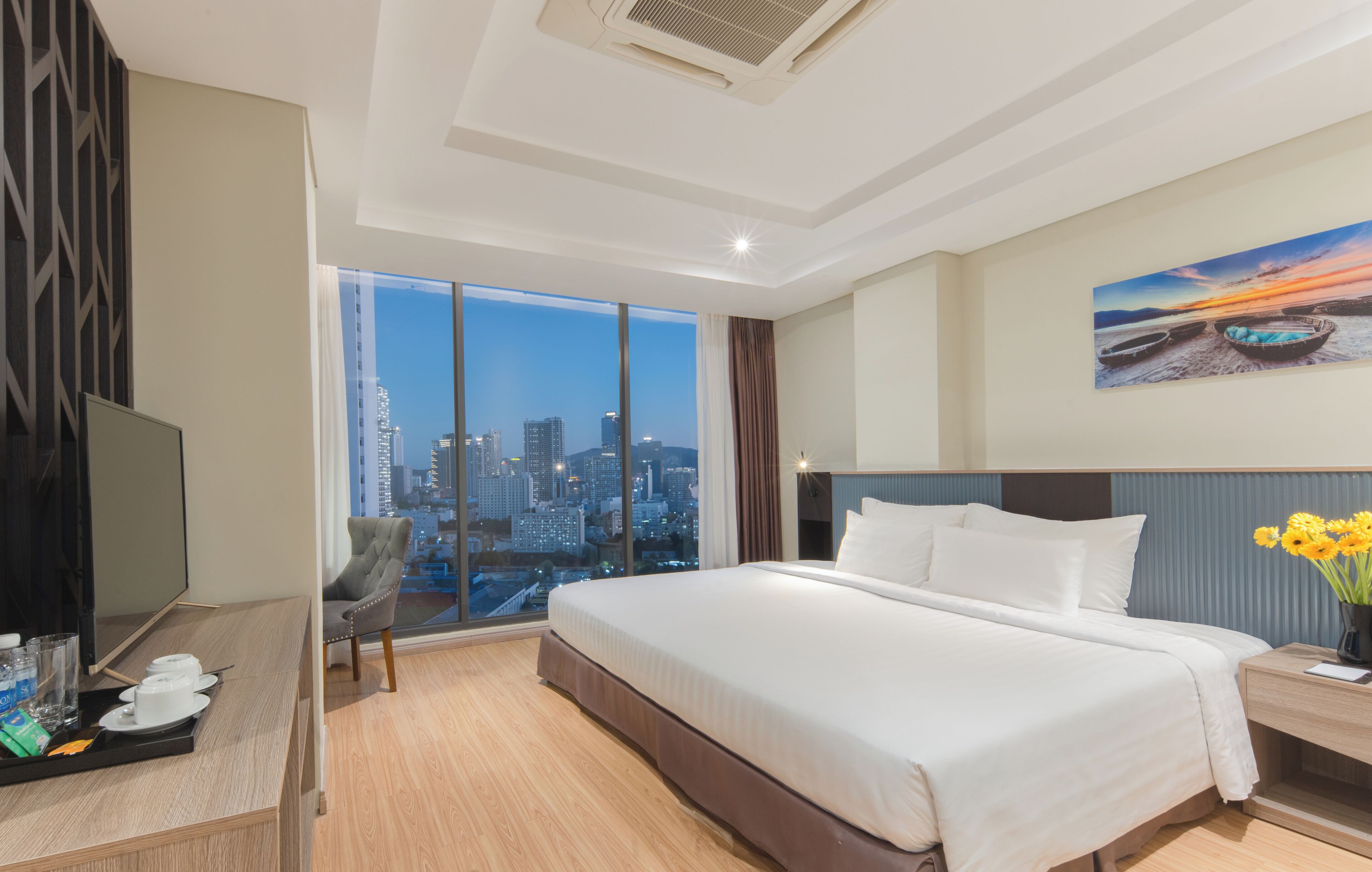 Dobbeltrom – junior, sjøutsikt | Bad | Dusj, toalettartikler (inkludert), hårføner og badekåper