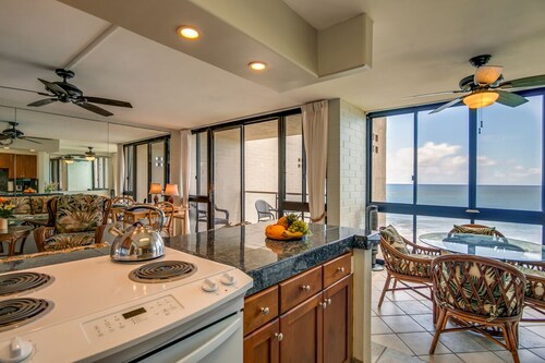 Kuhio Shores 217 Superior Air  Conditioned Condo at Kuhio Shores