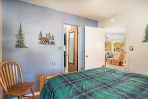 House, 3 Bedrooms | 3 bedrooms, iron/ironing board, travel cot, free WiFi - Starlight In The Rockies Ev #3172 3 Bedroom Home by RedAwning (Estes Park)