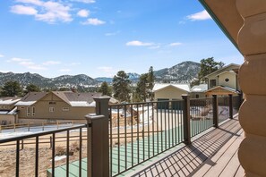 House, 3 Bedrooms | Balcony view - Starlight In The Rockies Ev #3172 3 Bedroom Home by RedAwning (Estes Park)