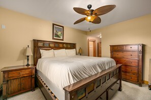Condo, 2 Bedrooms | 2 bedrooms, laptop workspace, iron/ironing board, travel cot - Hallett Peak 101 2 Bedroom Condo by RedAwning (Estes Park)