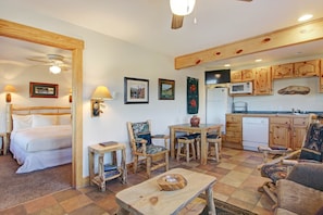 Interior - Ptarmigan Mountain 202 3 Bedroom Condo by RedAwning (Estes Park)