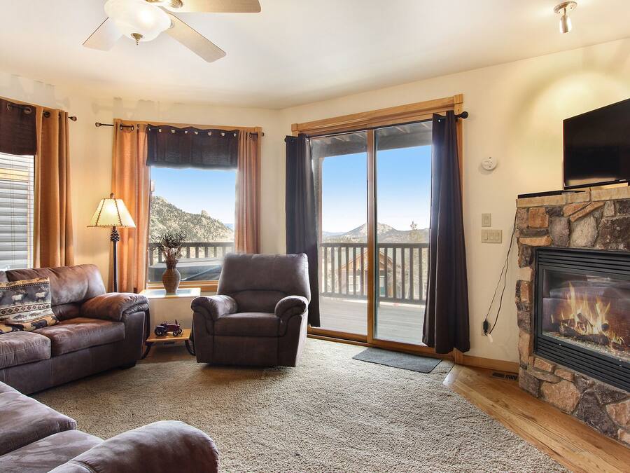 Condo, 2 Bedrooms | Living area