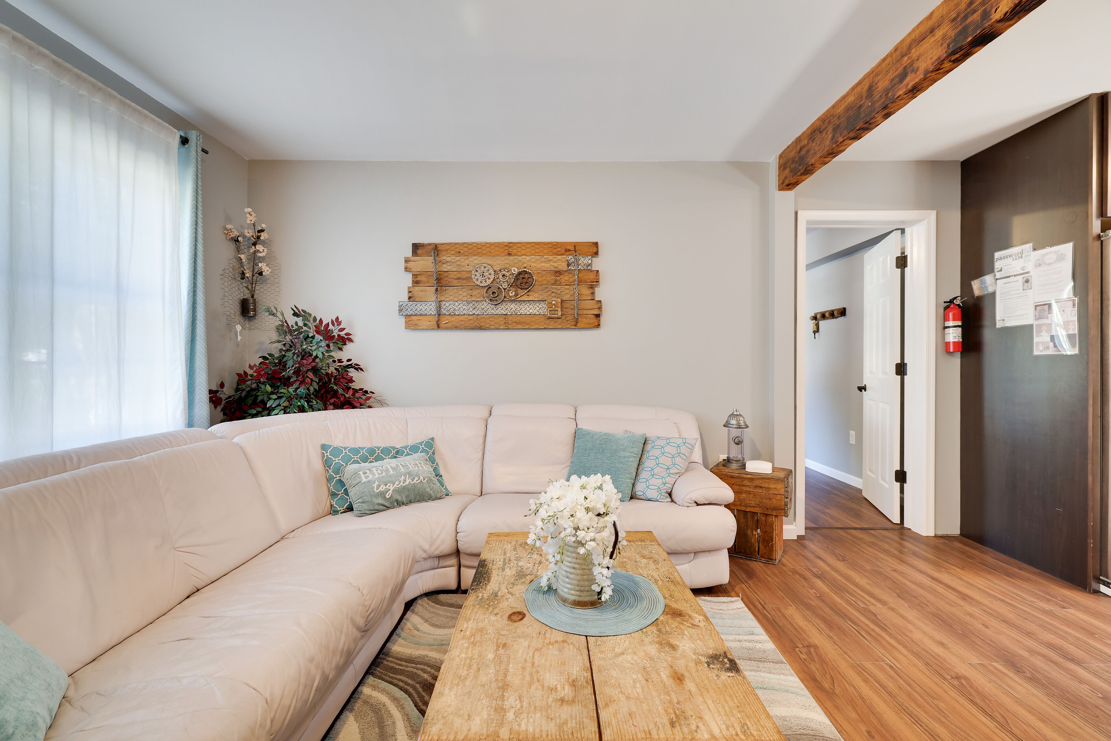 Family Spa House Hot Tub Sauna in Poconos 2 miles Kalahari 10 miles t Camelback