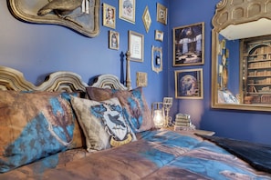 4 bedrooms, desk, iron/ironing board, free WiFi