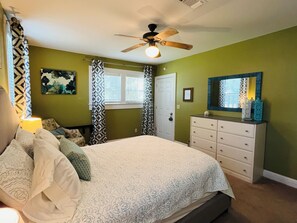 2 bedrooms, iron/ironing board, free WiFi, bed sheets