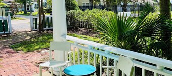 Downtown Ocean Springs in the Middle of it All!