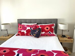 5 bedrooms, desk, iron/ironing board, free WiFi