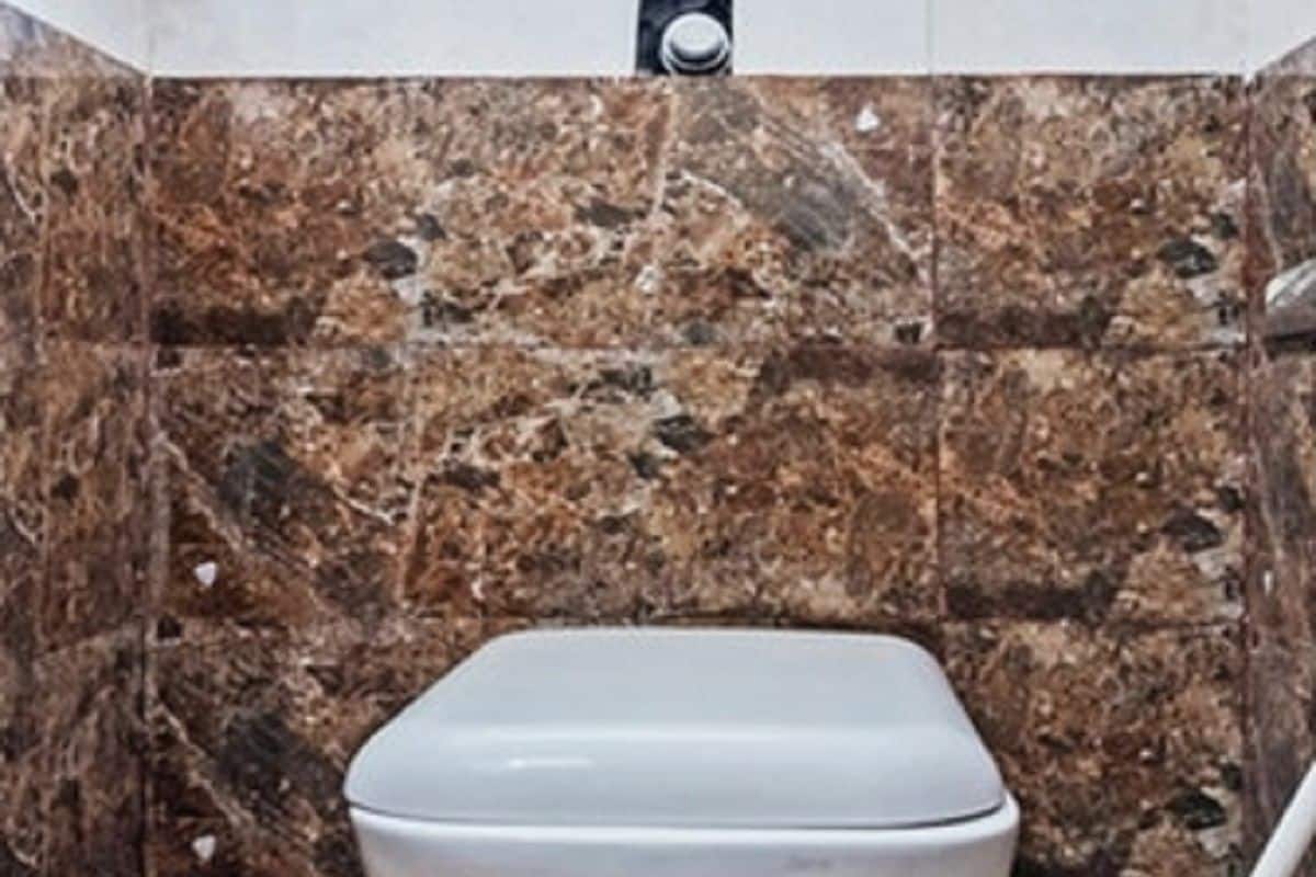 shower, free toiletries, slippers, towels