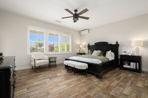 5 makuuhuonetta, silitysrauta/-lauta, vauvan matkasänky, Wi-Fi