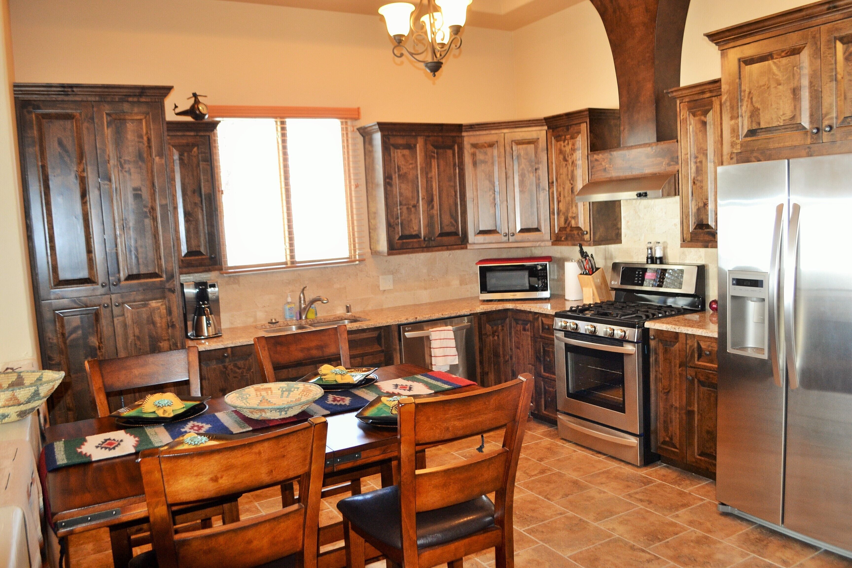 New Golf Course House With Gorgeous Mountain Views