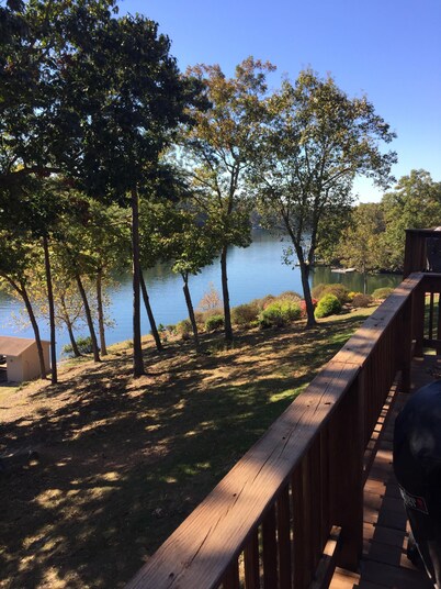 Secluded Waterfront Get Away on Smith Mountain Lake