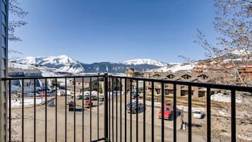 Kondominium, 2 kamar tidur | Halaman properti