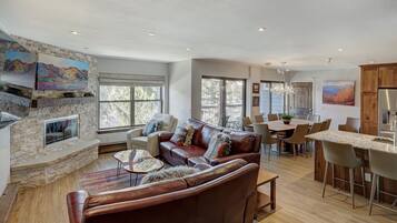 Condo, 4 Bedrooms | Living room | 42-inch TV with cable channels