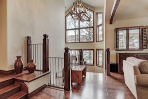 타운홈, 침실 6개 | 거실 | 스테레오