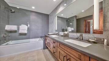 Condo, 2 Bedrooms | Bathroom