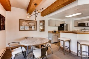 Condo, 2 Bedrooms | Private kitchen | Oven, coffee/tea maker - Elegantly Styled Plaza  2 Bedroom Condo - No Cleaning Fee! by RedAwning (Crested Butte)