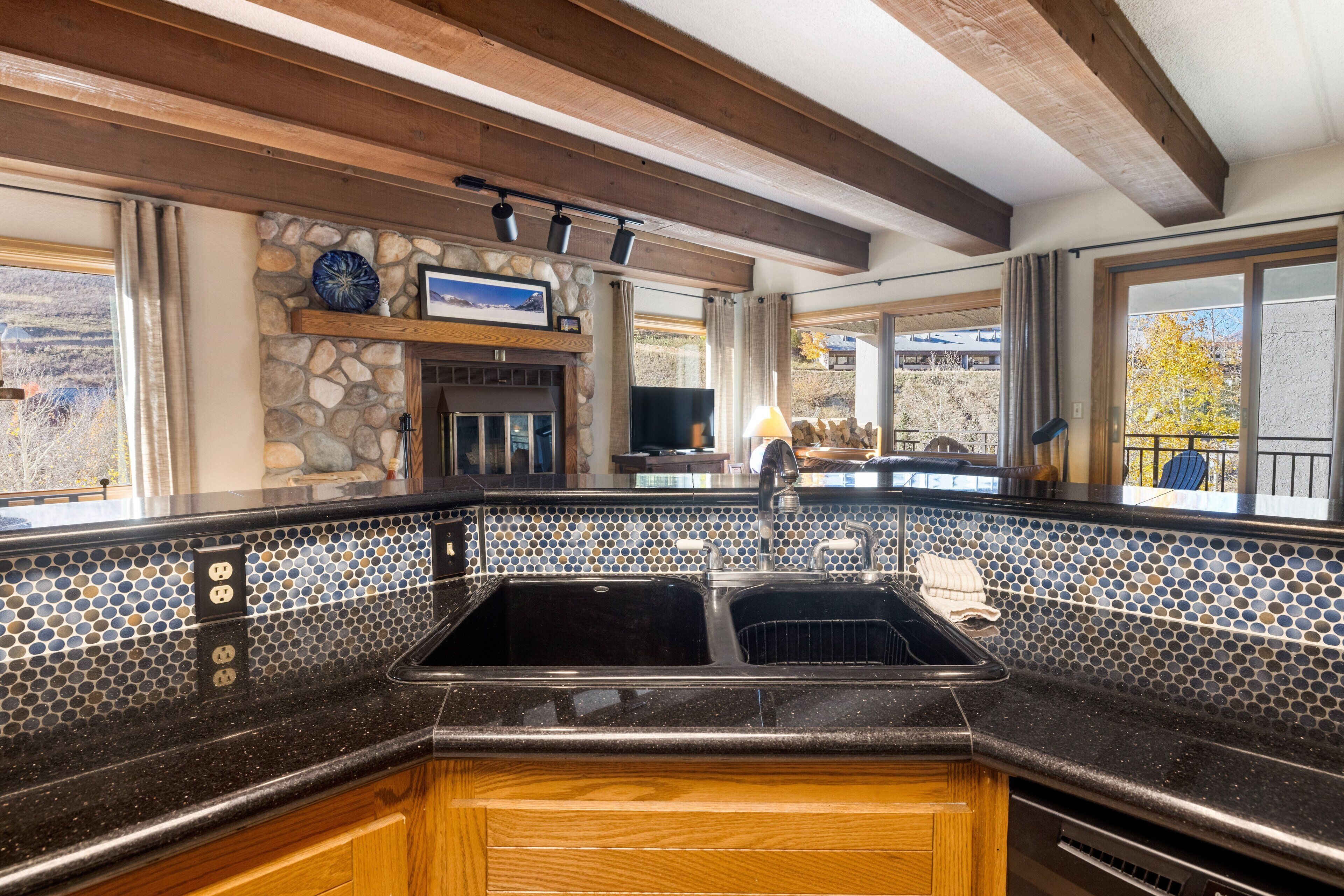 Condo, 2 Bedrooms | Interior