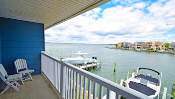 Townhome, 2 Bedrooms | Property grounds