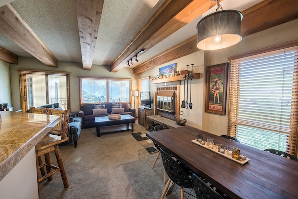 Condo, 2 Bedrooms | View from property