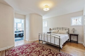 3 chambres, fer et planche à repasser, accès au Wi-Fi (inclus)