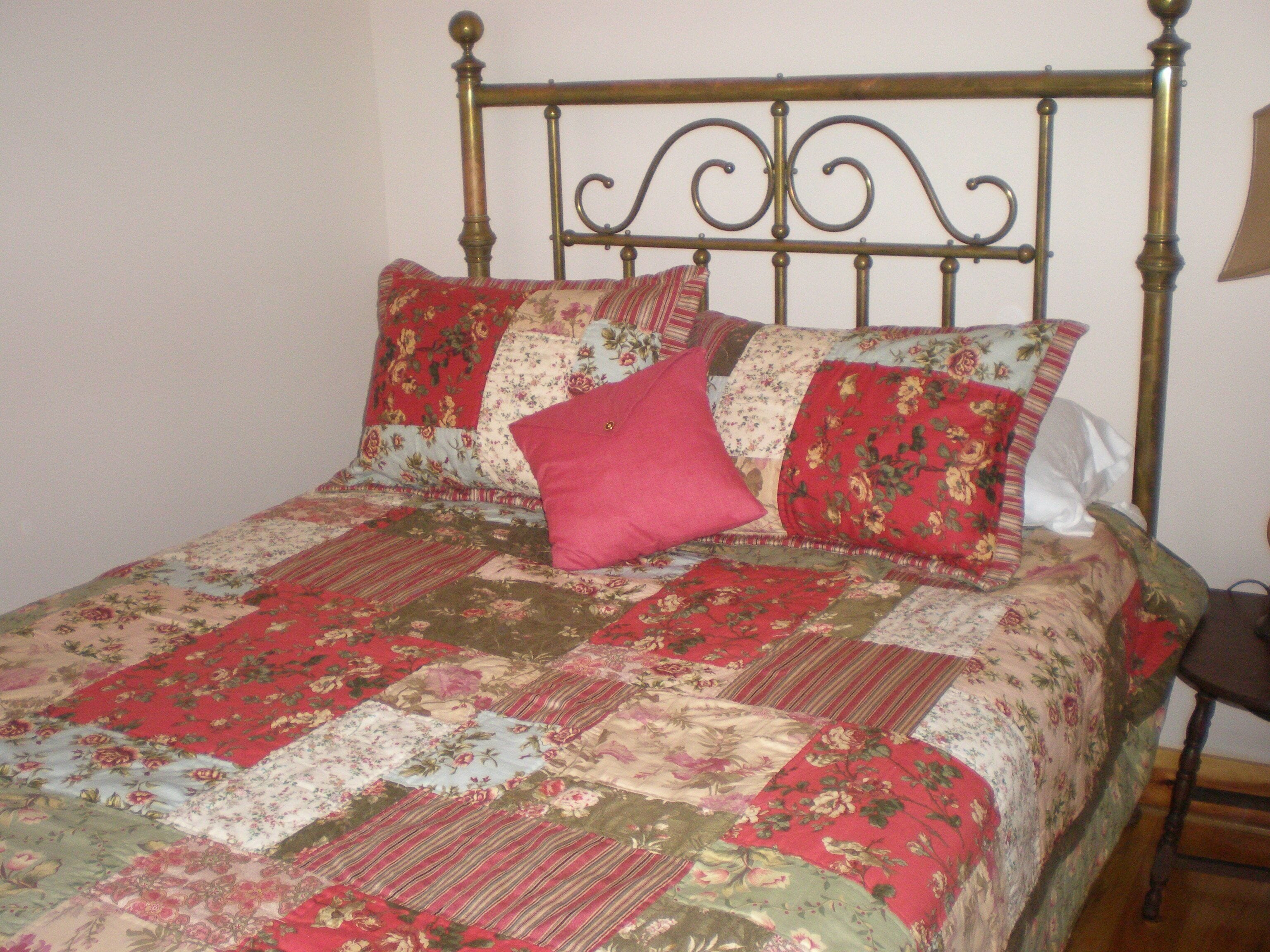 Secluded Cottage on 10 Acres. Close to Shen. Natl. Park and Luray Caverns