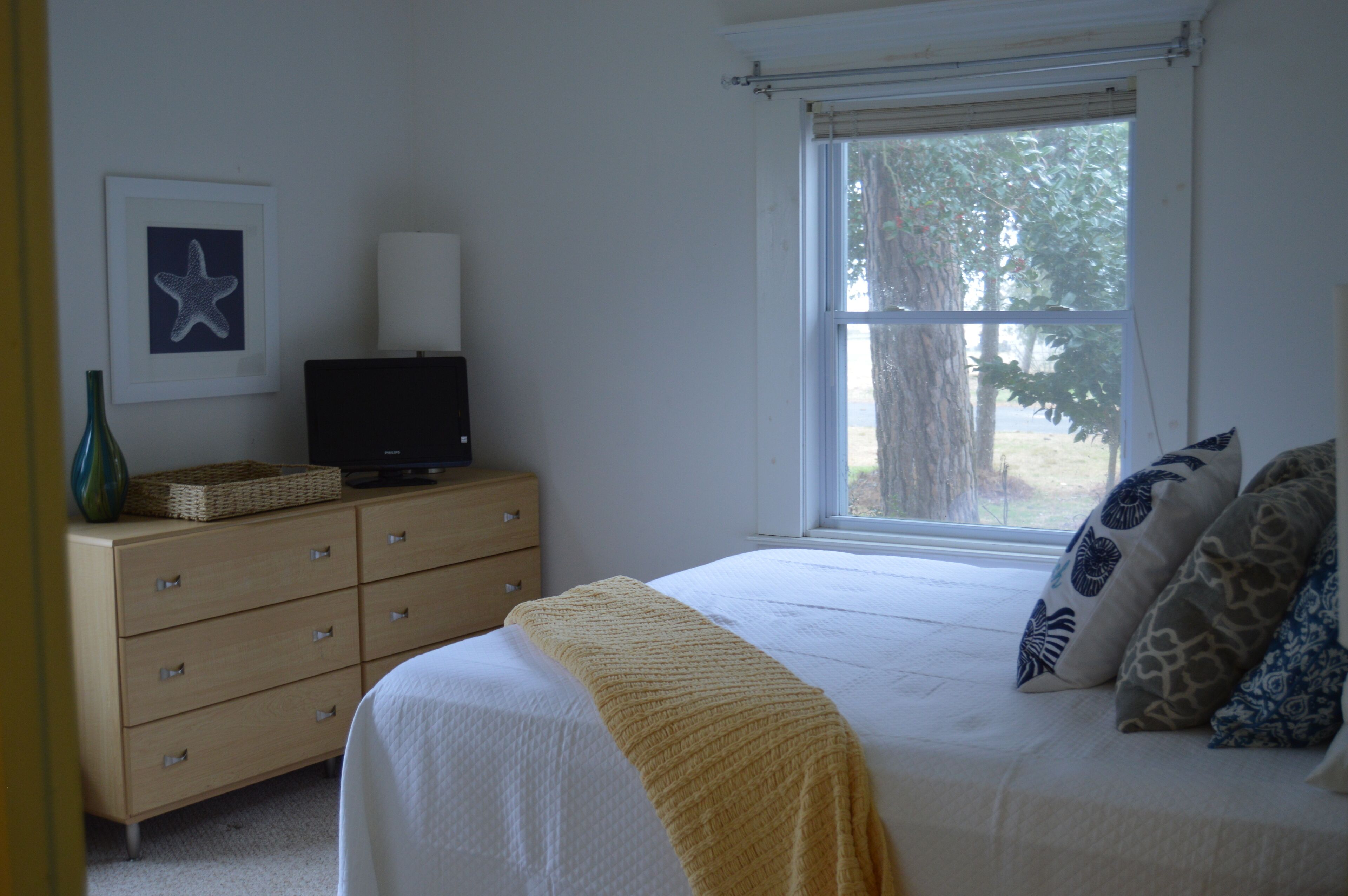 Family-Friendly Bay View Home With Private Beach