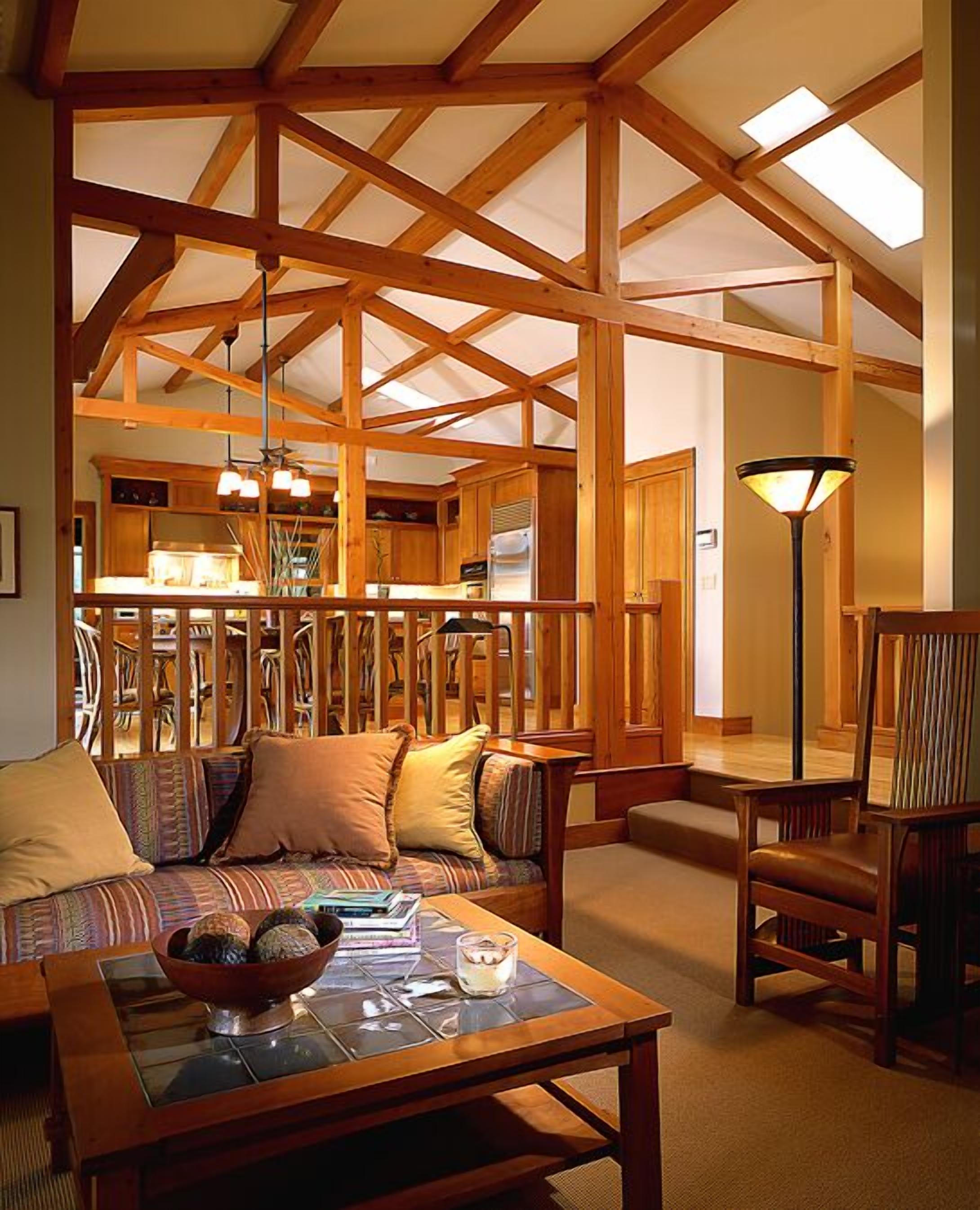 Beautiful Craftsman Style Lake Home