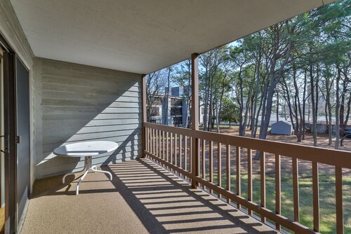 2BR 2BA Unit in Quiet Community with a HUGE Pool & Short Walk to Beach