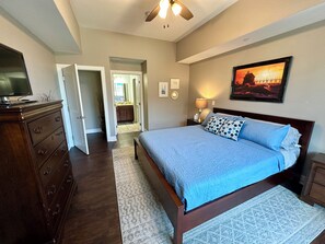 2 bedrooms, iron/ironing board, WiFi, bed sheets - Updated Condo Near Beaches, Downtown, Restaurants, and Shops (Grand Haven)