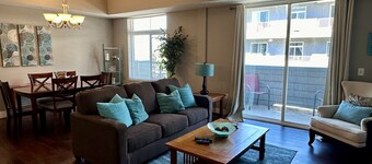 Updated Condo Near Beaches, Downtown, Restaurants, and Shops