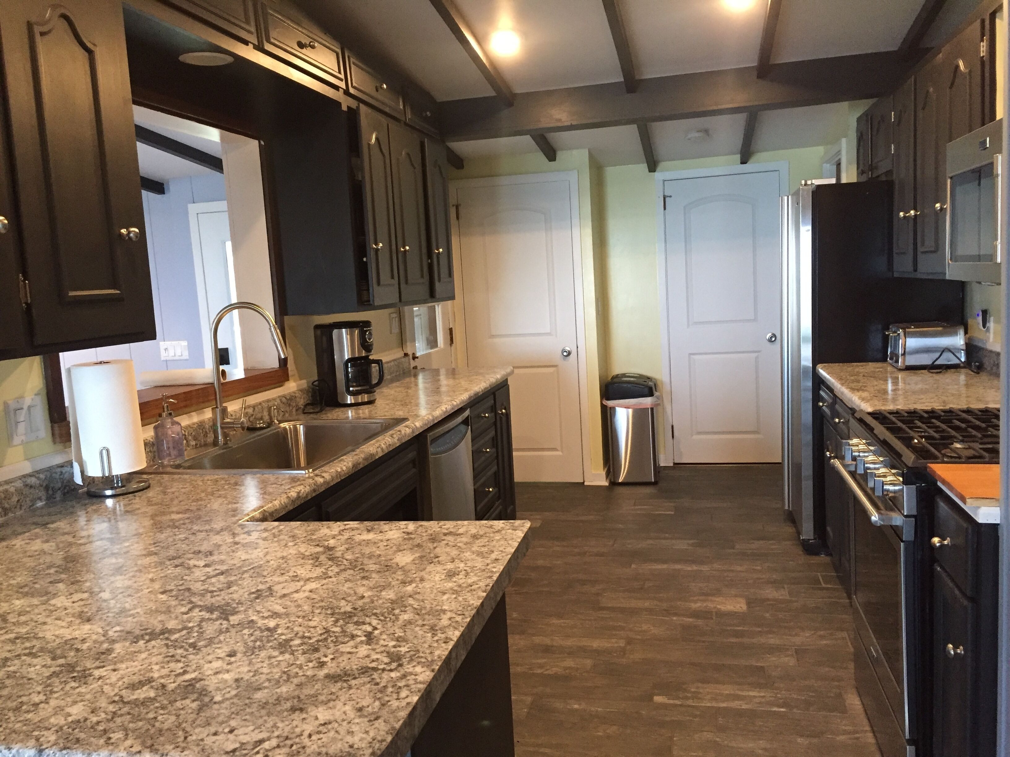 Beautiful Remodeled Lake Michigan Beachfront Home Country Setting w/ 500mbps int