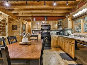 Unclassified image, 5 of 33, button