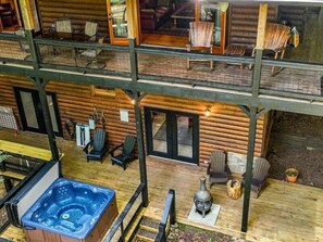 Unclassified image, 4 of 33, button