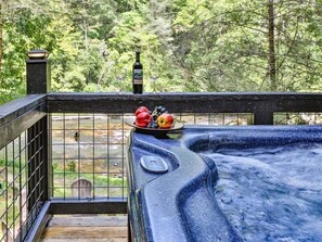 Outdoor spa tub - River Spirit by Mountain Oasis | Creekfront Trout Fishing Cabin in Ellijay, GA (Ellijay)