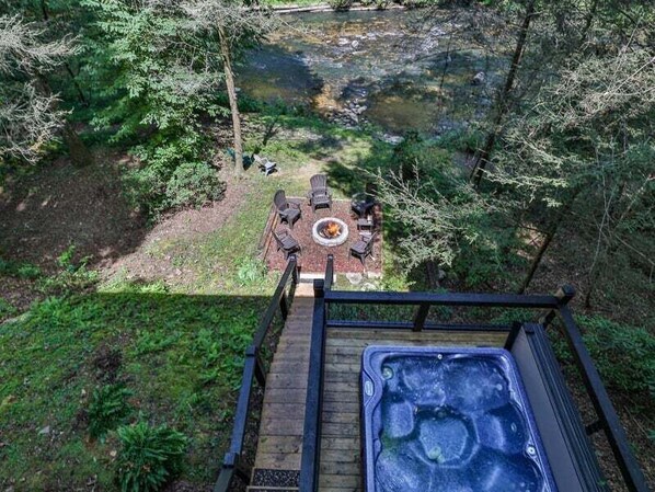 Unclassified image, 1 of 33, button