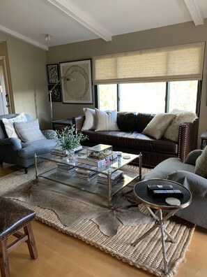 Smart-TV, peis, videospill og bøker