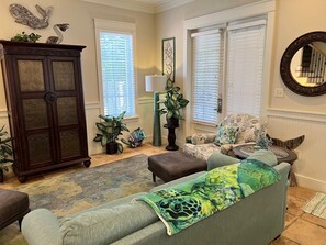 House, 3 Bedrooms | Living area